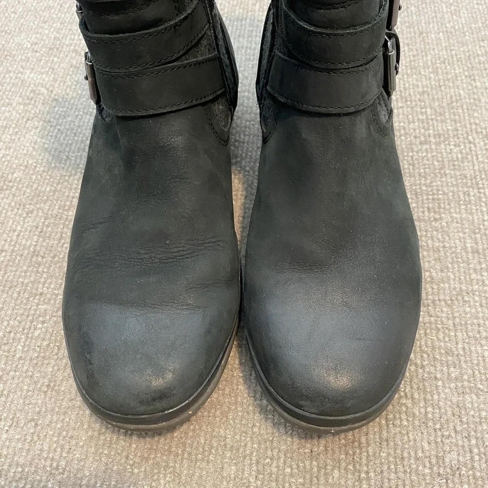 UGG Boots Womens Size 10 Black‎ Leather Shearling Mid Calf Waterproof Zip Buckle
